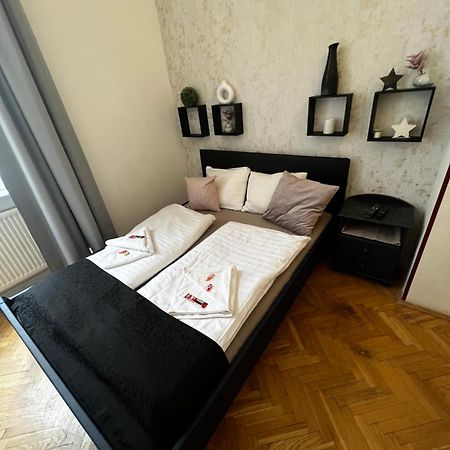 Spring Roses Downtown Boutique Hotel Budapest Eksteriør bilde