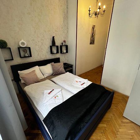 Spring Roses Downtown Boutique Hotel Budapest Eksteriør bilde