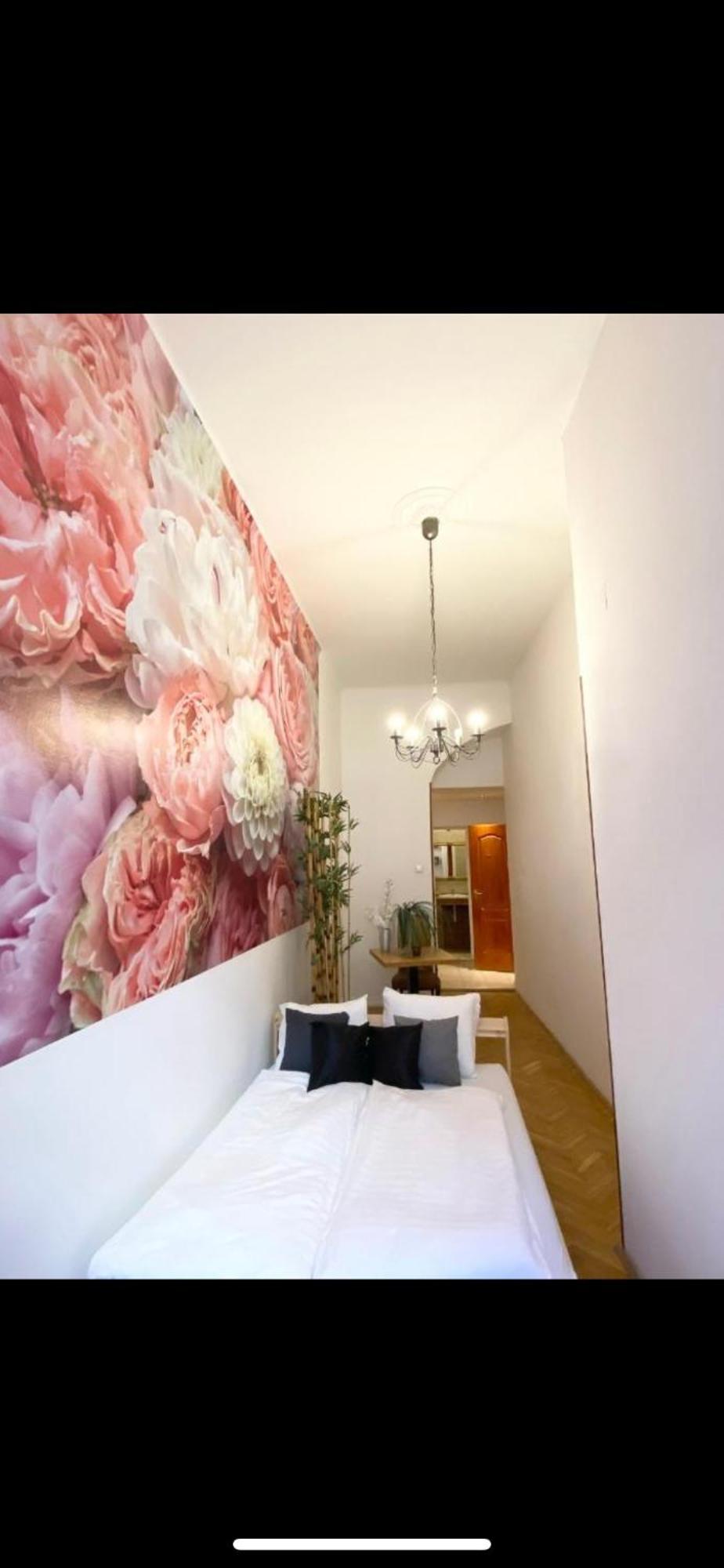 Spring Roses Downtown Boutique Hotel Budapest Eksteriør bilde