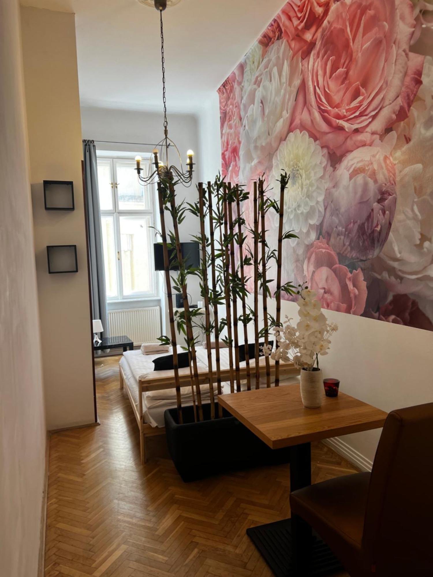 Spring Roses Downtown Boutique Hotel Budapest Eksteriør bilde